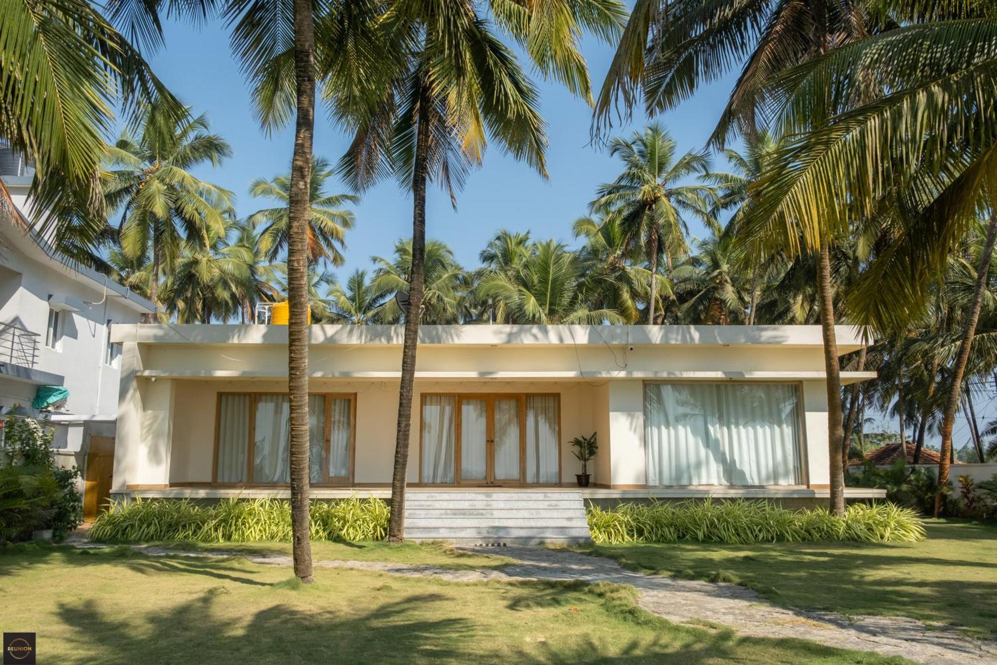 Reunion Ocean Elite - Beach House Удупи Екстериор снимка